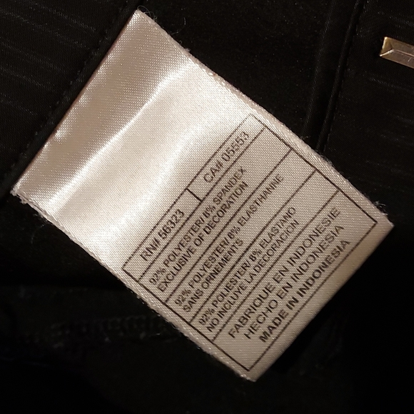 2 Pair Nike Golf Dri-fit Women's Size 14 L Shorts In Excellent Condition - Picture 16 of 16